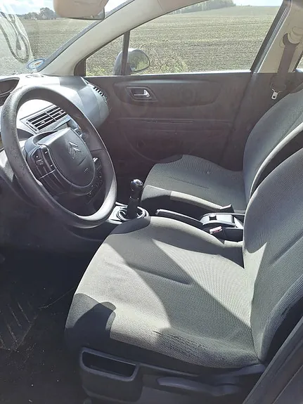 Citroen C4 2007 photo 5