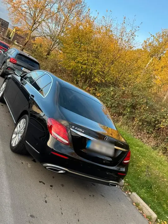 Mercedes-Benz E 220