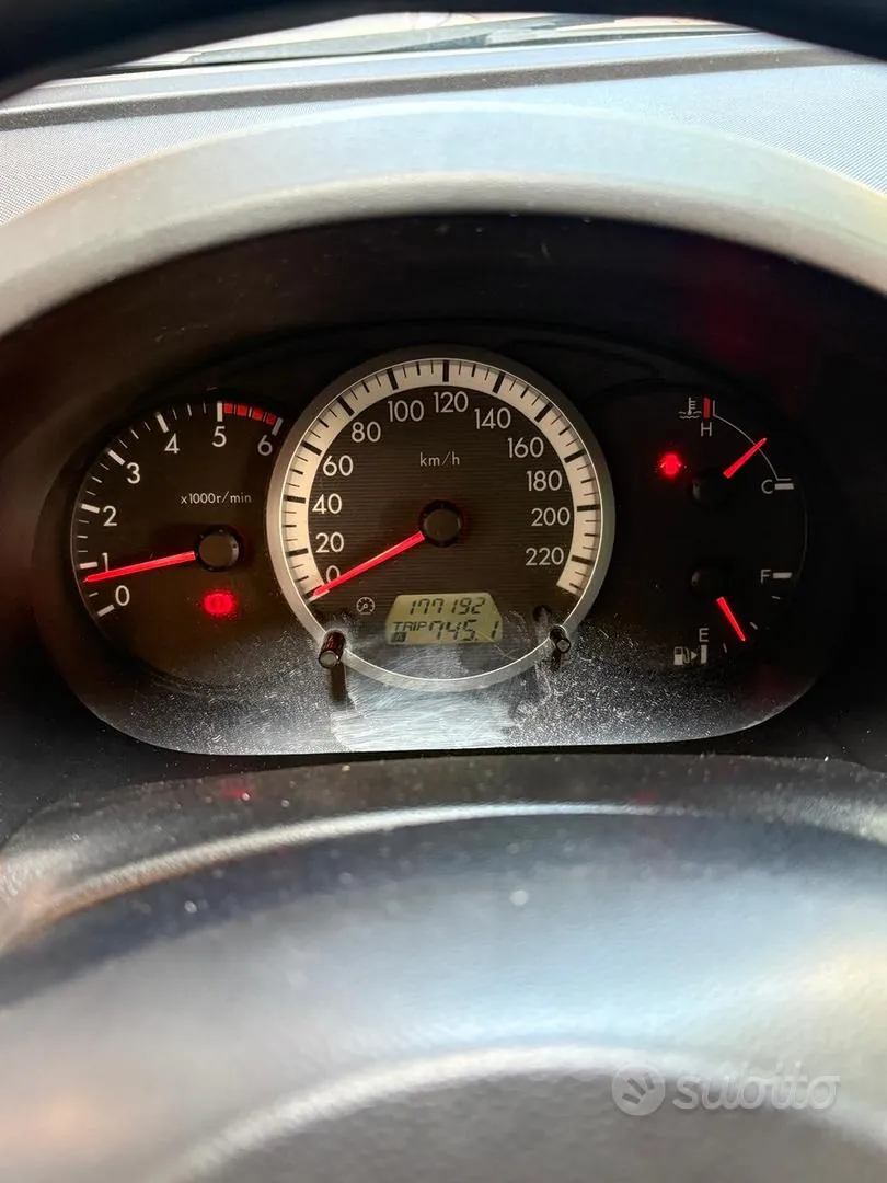 Mazda Mazda5 2006 photo 4