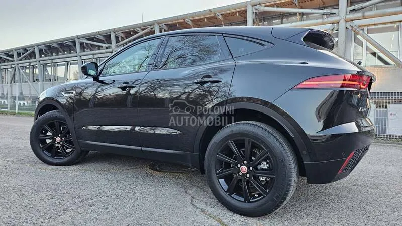 Jaguar E-Pace 2018 photo 5
