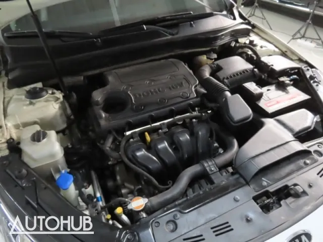 Kia K5 2011 photo 5
