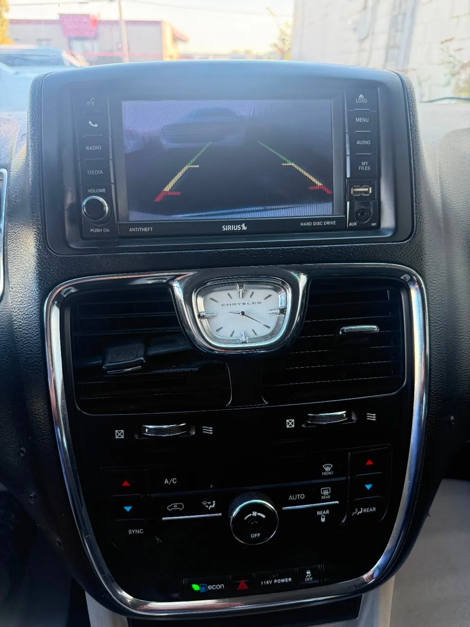 Chrysler Town & Country 2015 photo 5