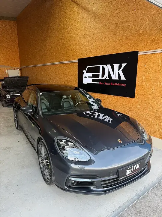 Porsche Panamera 2018 photo 2