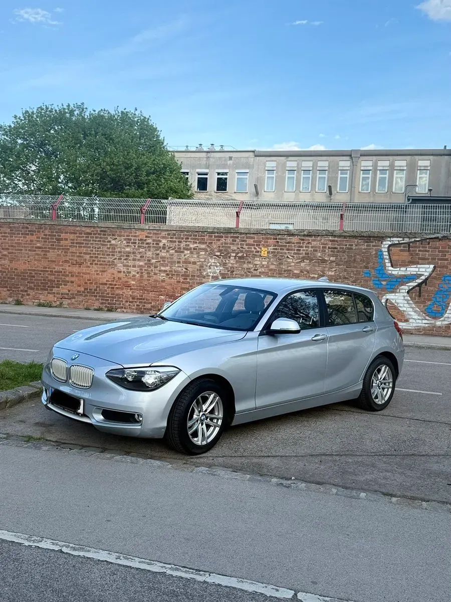 BMW 1 Series 2012 photo 2