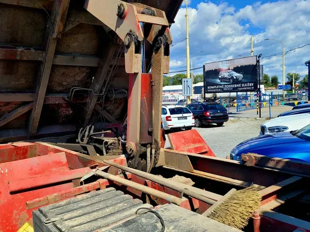 Iveco Eurotech 2002 photo 4