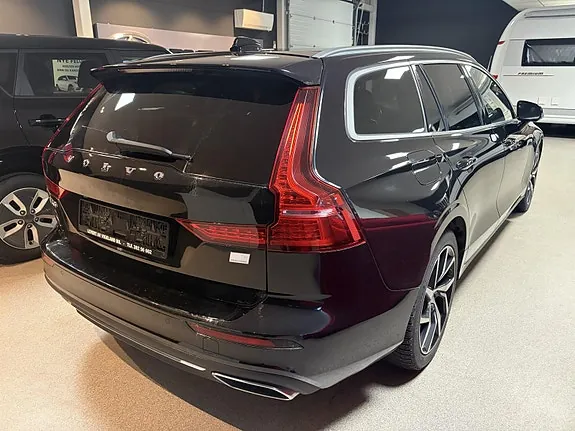 Volvo V60 2021 photo 4