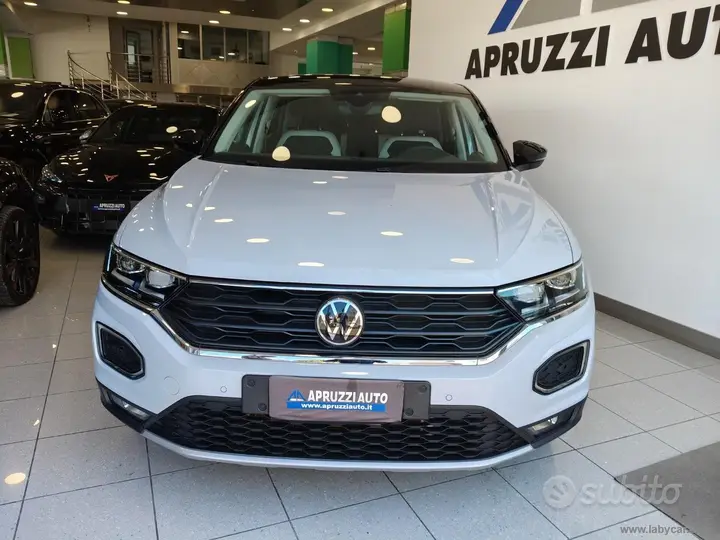 Volkswagen T-Roc 2022 photo 2
