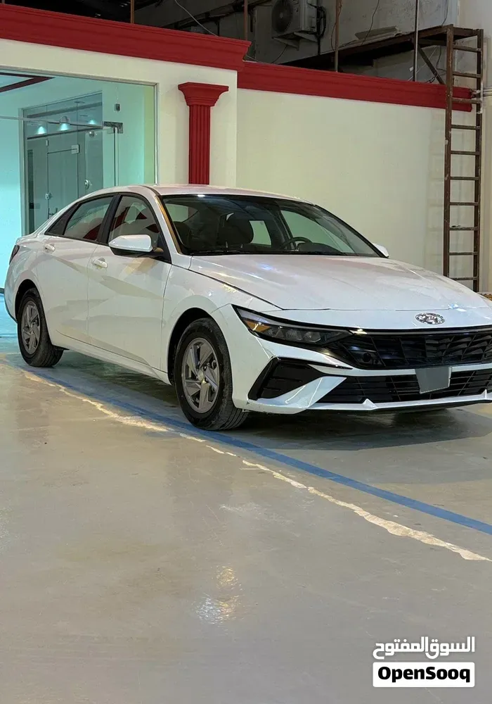 Hyundai Elantra 2025 photo 2
