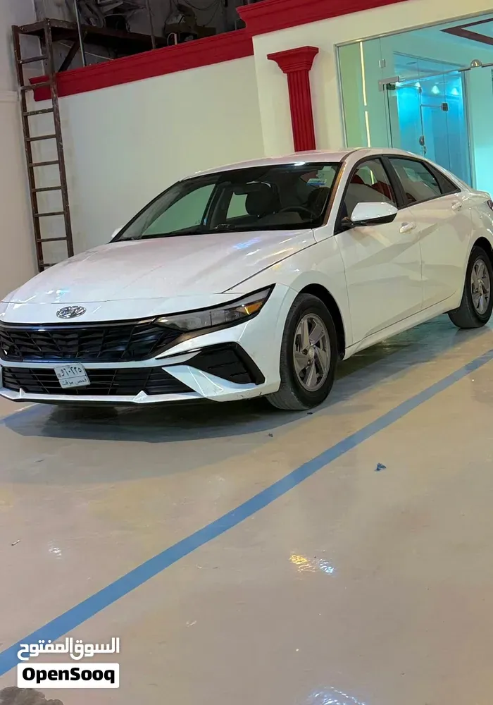 Hyundai Elantra 2025 photo 4
