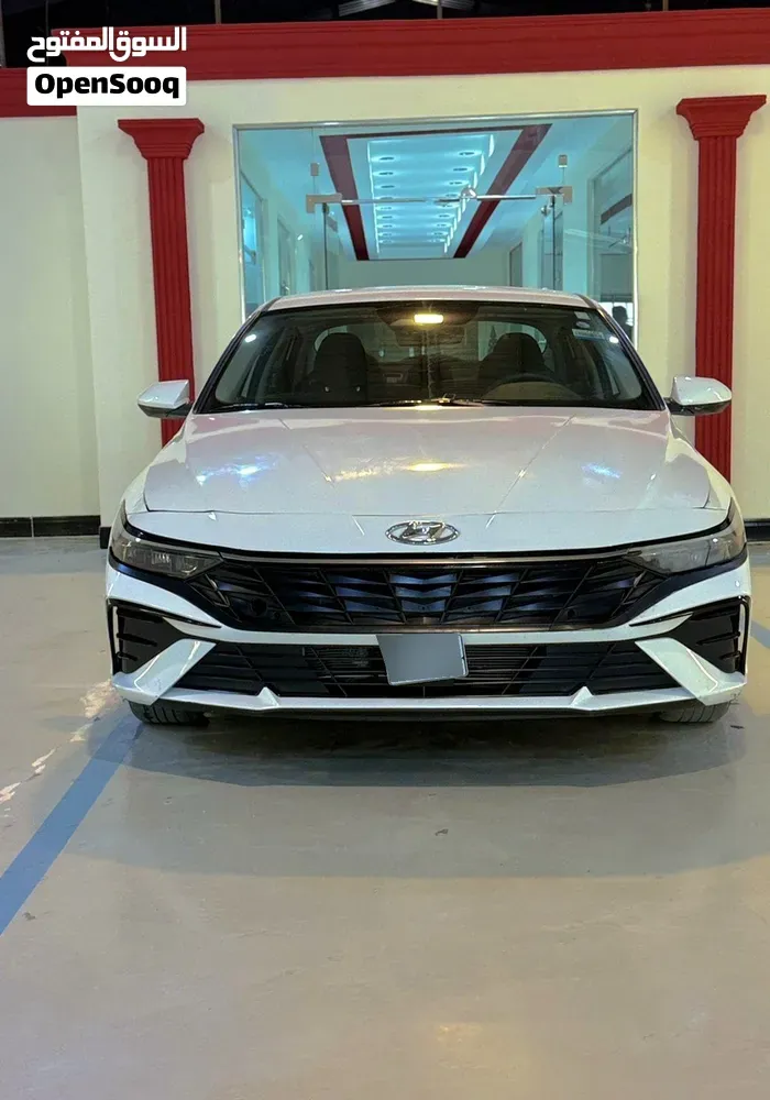 Hyundai Elantra 2025 photo 3