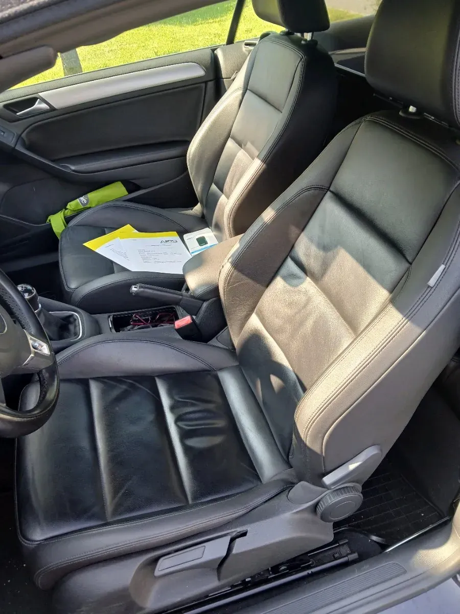 Volkswagen Golf 2011 photo 2
