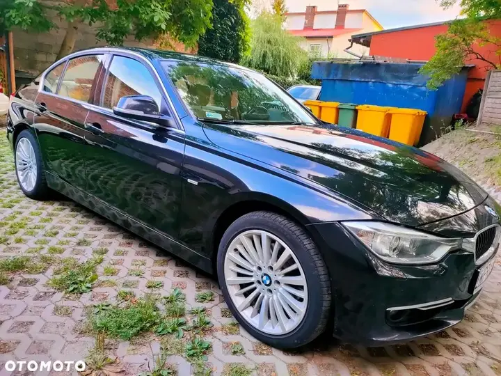 BMW 3 Series 2012 photo 3