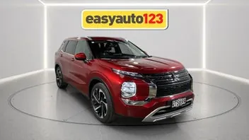 Mitsubishi Outlander 2024 photo 2