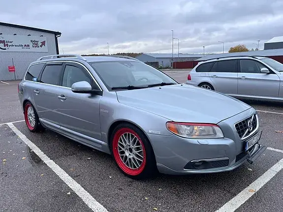 Volvo V70 2012 photo 4