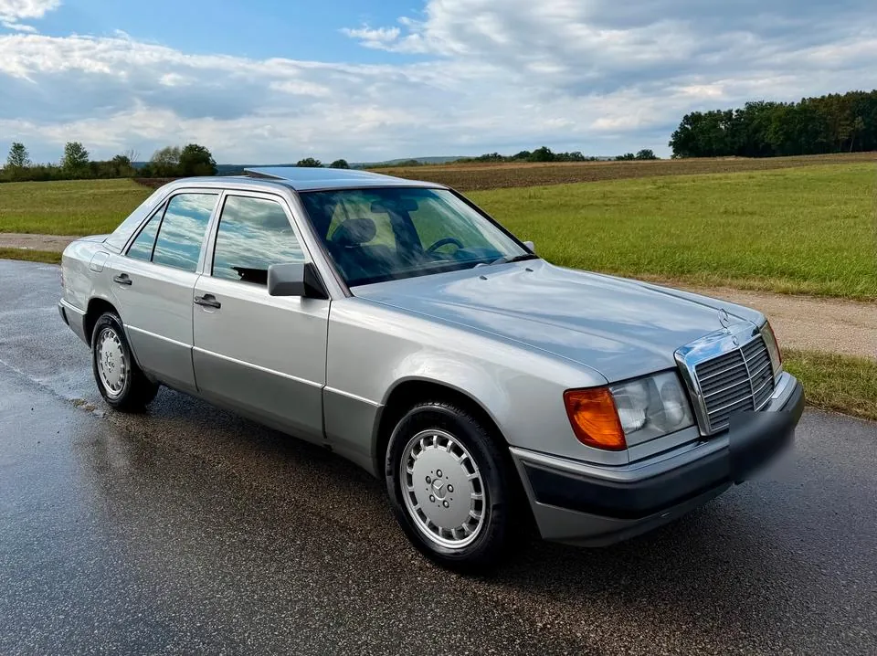 Mercedes-Benz W124
