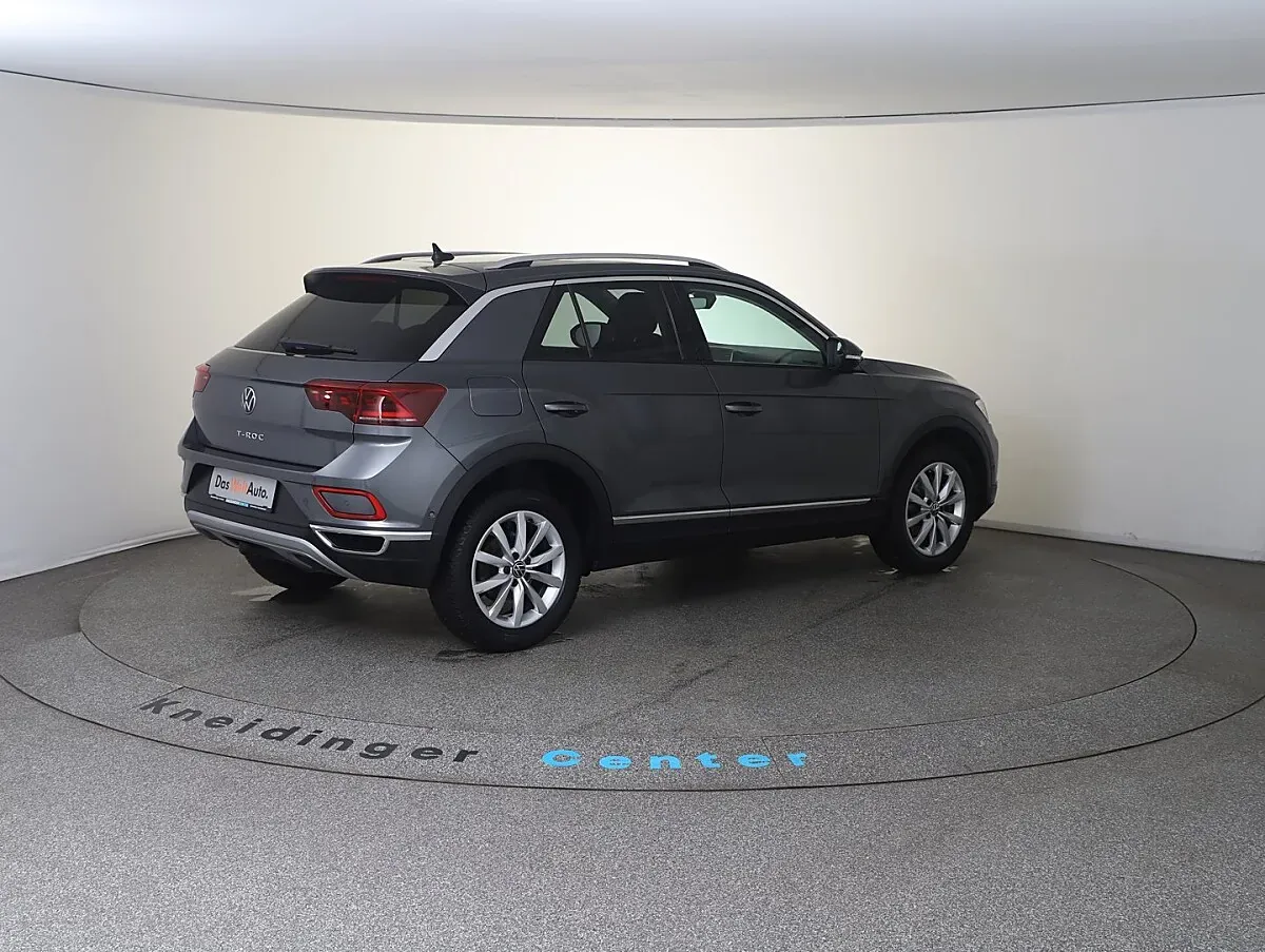 Volkswagen T-Roc 2023 photo 3