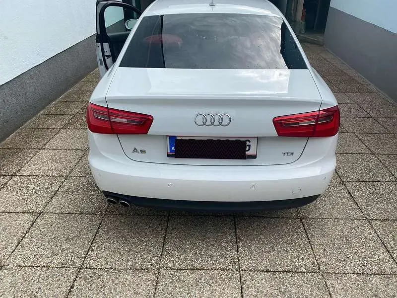 Audi A6 2012 photo 2