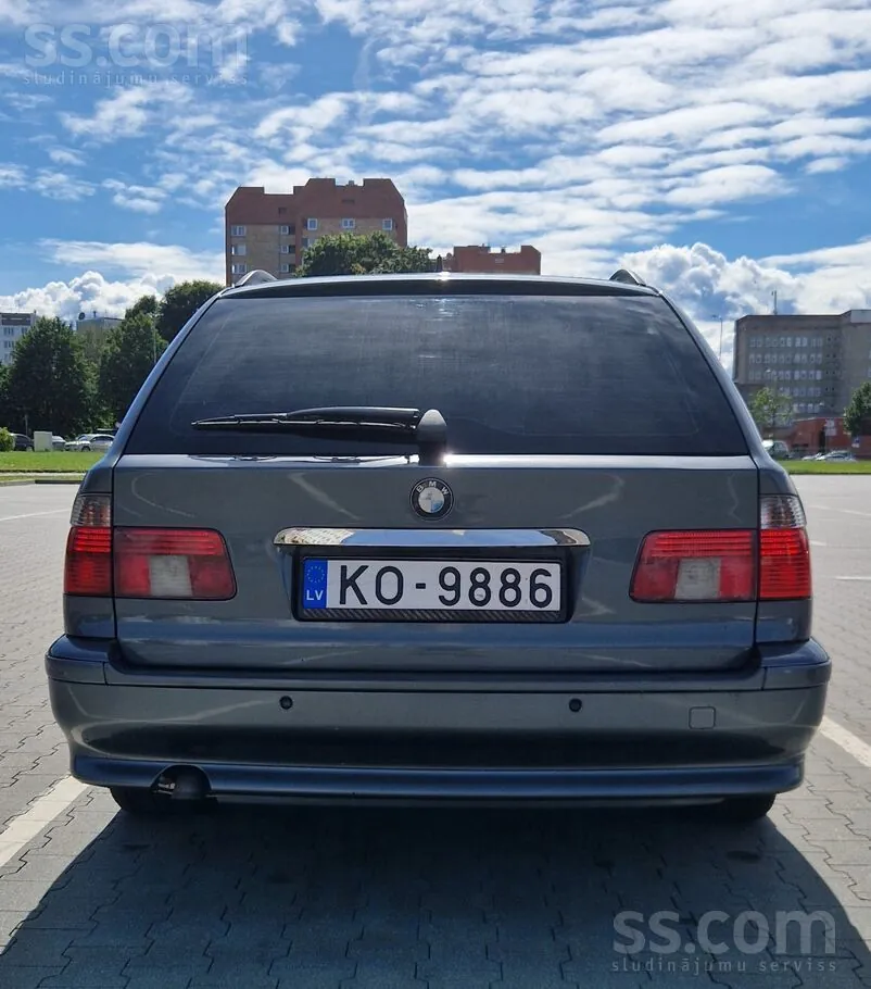 BMW 530 2003 photo 2
