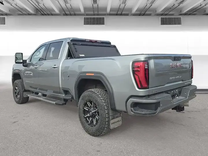 GMC Sierra 2500Hd 2024 photo 3