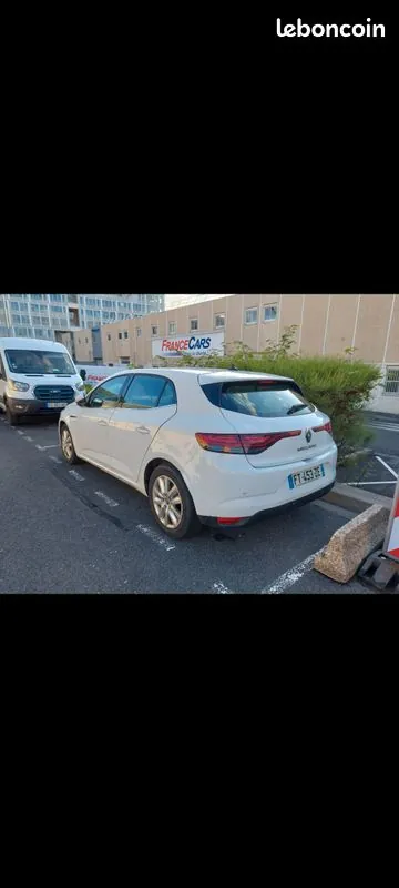 Renault Megane 2020 photo 2
