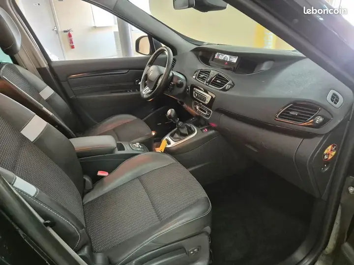Renault Grand Scenic 2013 photo 5