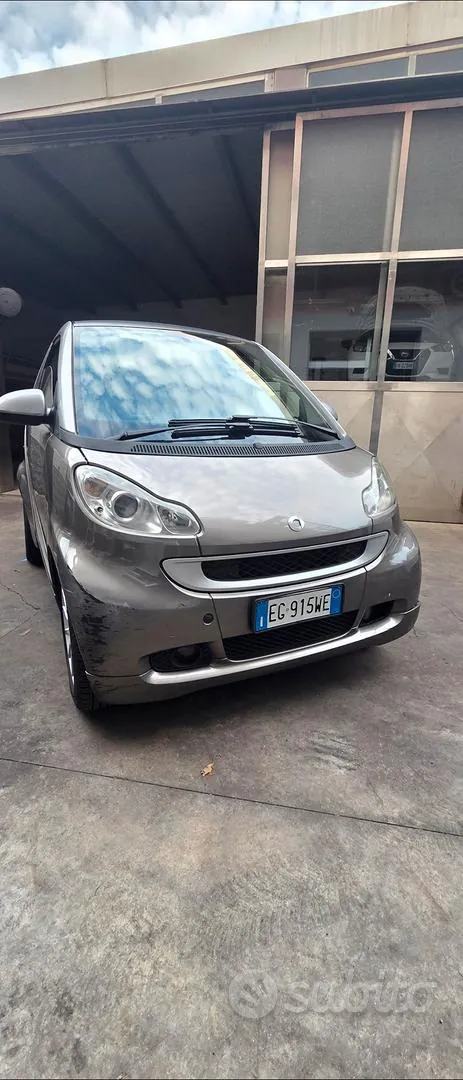 Smart Fortwo 2011 photo 4