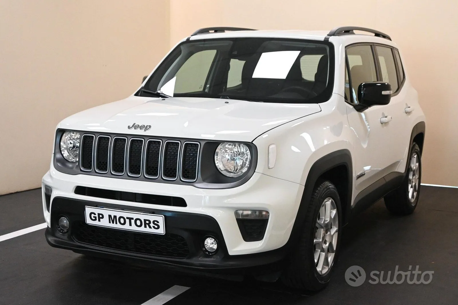 Jeep Renegade 2023 photo 2