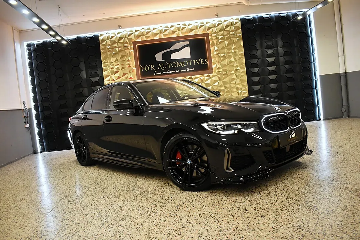BMW 3 Series 2019 photo 3