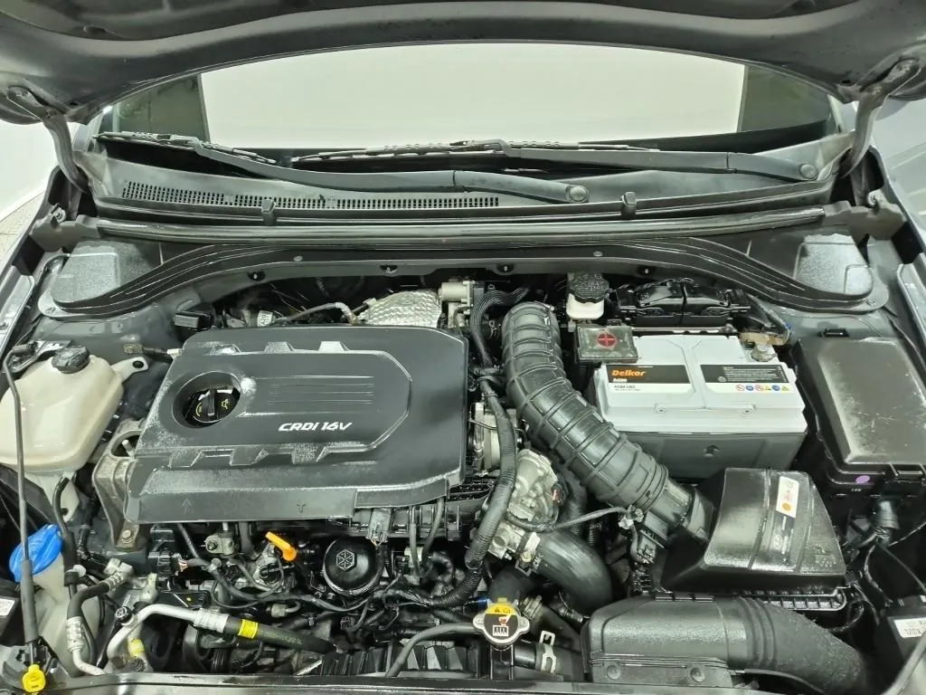 Hyundai Avante 2018 photo 5