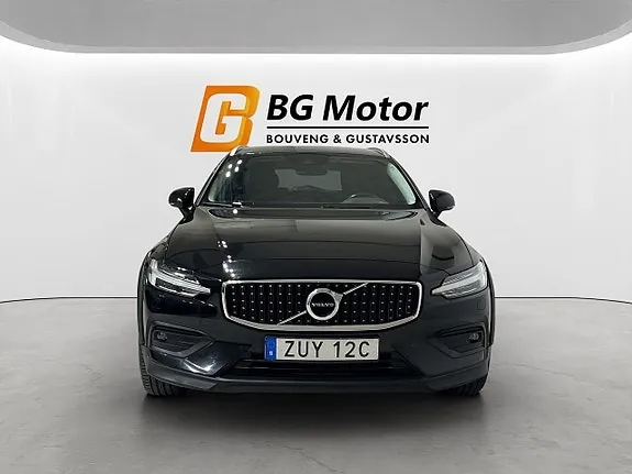 Volvo V60 Cross Country 2019 photo 3