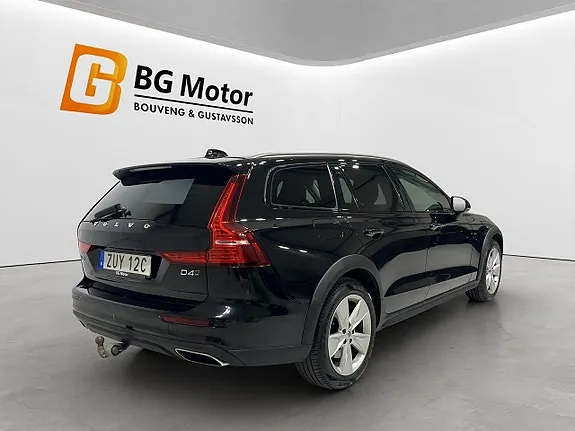 Volvo V60 Cross Country 2019 photo 5