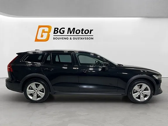 Volvo V60 Cross Country 2019 photo 4