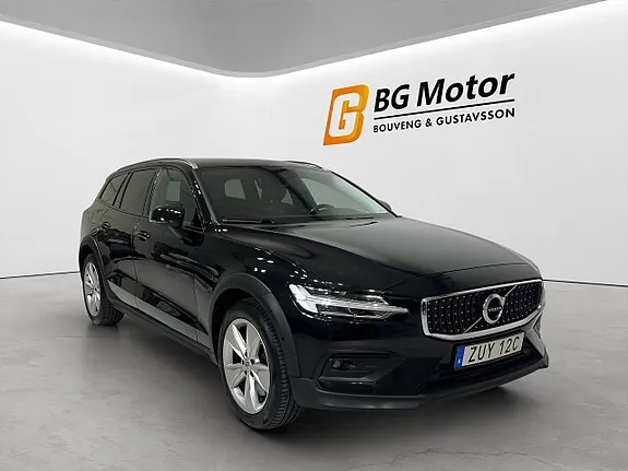 Volvo V60 Cross Country 2019 photo 2