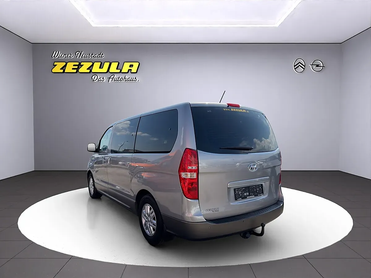 Hyundai Starex 2016 photo 3
