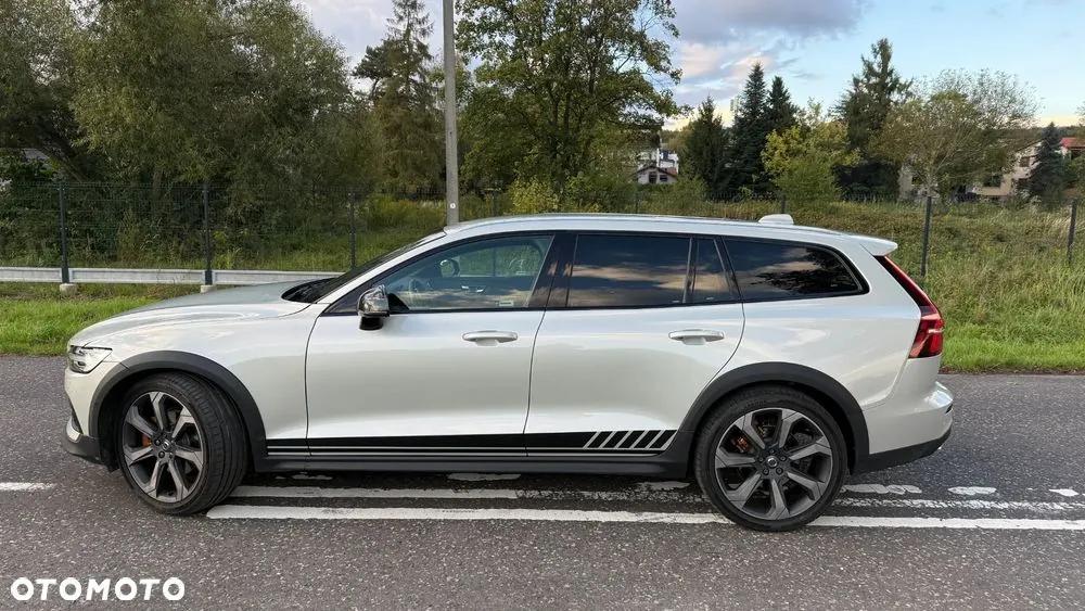 Volvo V60 Cross Country 2020 photo 3