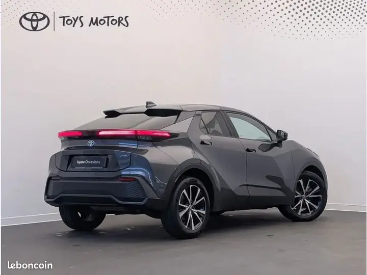 Toyota C-Hr 2025 photo 4