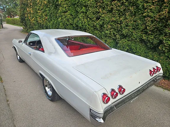 Chevrolet Impala 1965 photo 3