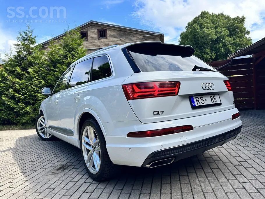 Audi Q7 2016 photo 3