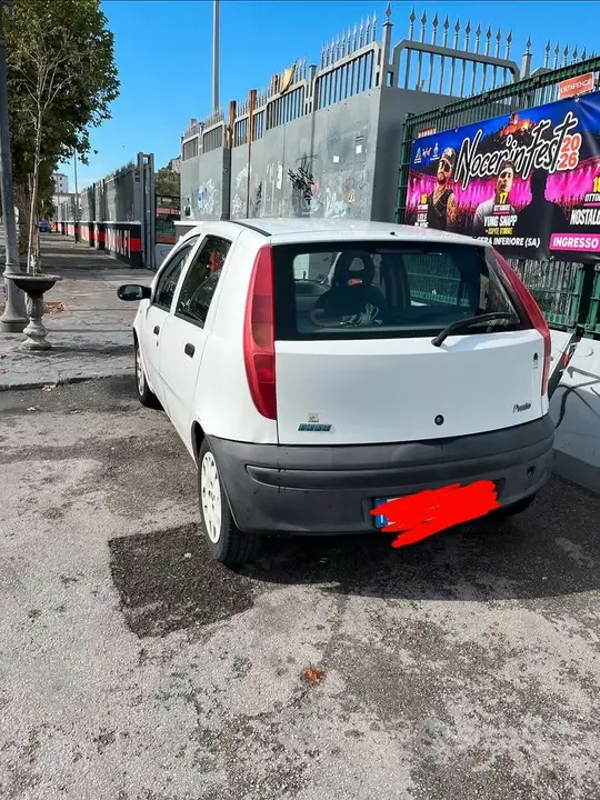 Fiat Punto 2000 photo 2