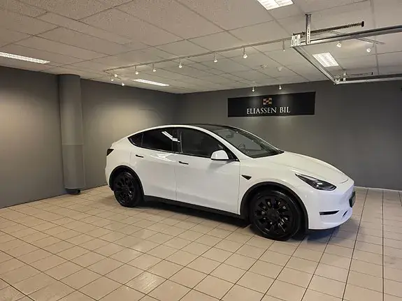 Tesla Model Y 2022 photo 3