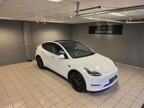 Tesla Model Y 2022 photo 2