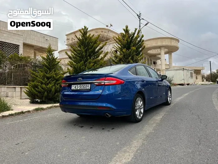 Ford Fusion 2017 photo 2