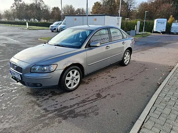 Volvo S40 2004 photo 2