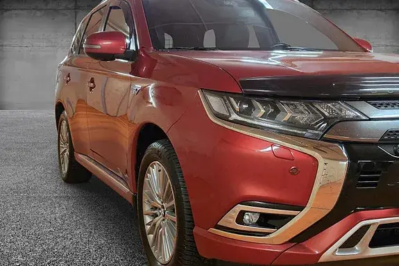 Mitsubishi Outlander 2018 photo 2