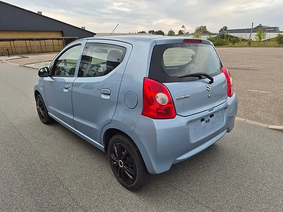 Suzuki Alto 2011 photo 3