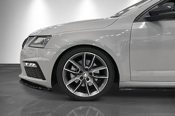 Skoda Octavia 2018 photo 2