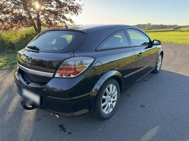 Opel Astra H