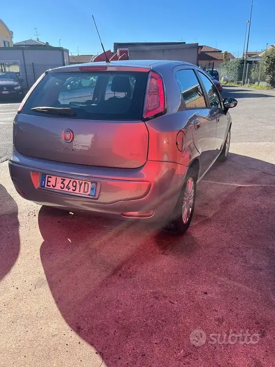 Fiat Punto Evo 2011 photo 3