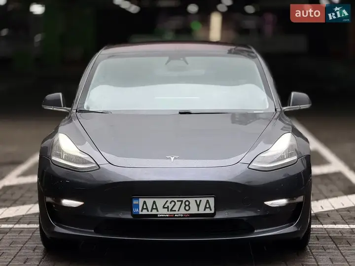Tesla Model 3 2017 photo 2