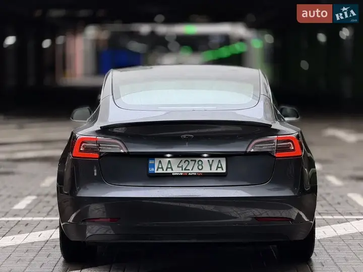 Tesla Model 3 2017 photo 5